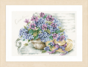 Набор для вышивания "Hydrangea on a bench"  . Арт PN-0167812