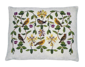 Набор для вышивания подушки: "Карприфойл и птицы". Арт 20-6517