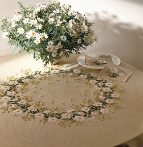 Набор для вышивания скатерти "Ромашки". Арт 12-4404                 