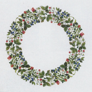 Набор для вышивания: "Ягодный венок". Арт 06-4447