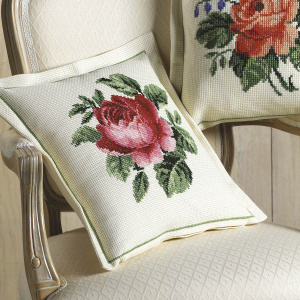 Набор для вышивания подушки "Розы". Арт 83-3301                 