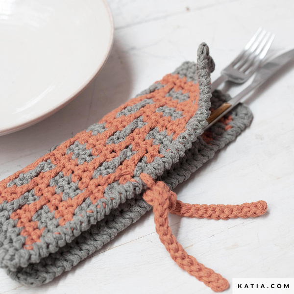 Пряжа New Ekos, 55% переработанный полиэстер, 42%  переработанный хлопок, 3% пр. волокна, 50 г, 55 м. Арт 1325.100