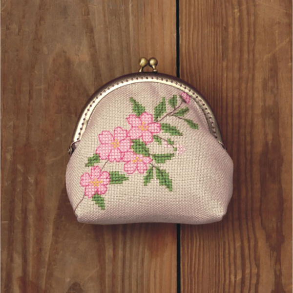 Набор для вышивания кошелька "Вишневый цвет". Арт 2860307