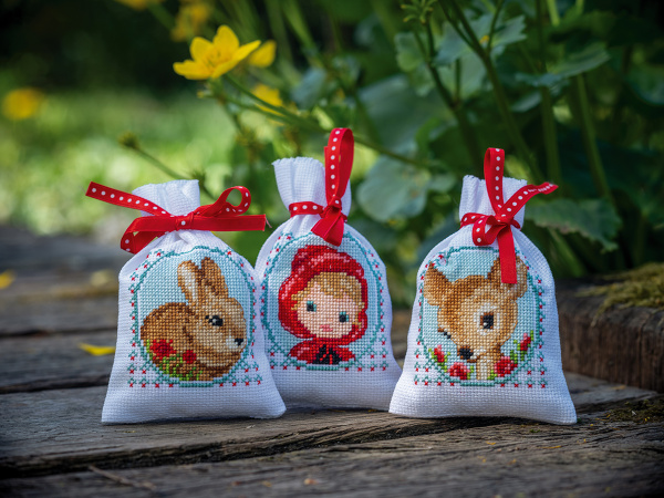 Набор для вышивания мешочков (саше) "Сказочные сюжеты". Арт PN-0155789