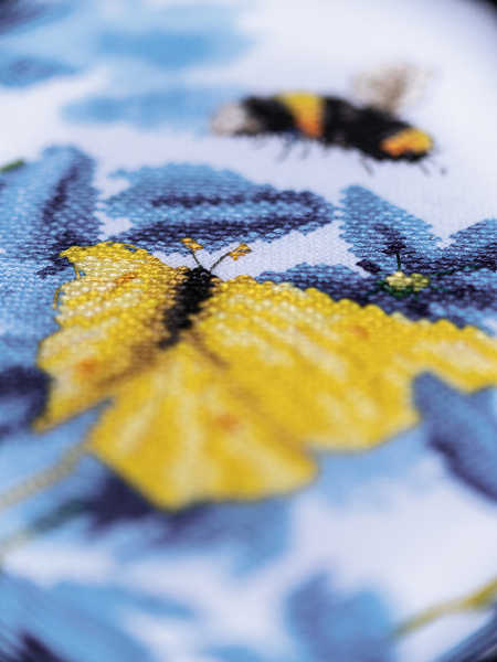 Набор для вышивания "Chirping chiffchaff"  . Арт PN-0191926