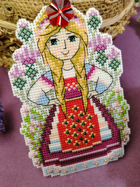 Набор для вышивания на пластиковой канве "Девы лета и осени". Арт 23.001.10